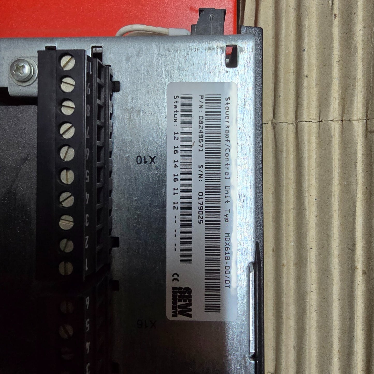 SEW MDX61B0300-503-4-0T MOVIDRIVE® MDX60B/61B inverter drive (New Opened)