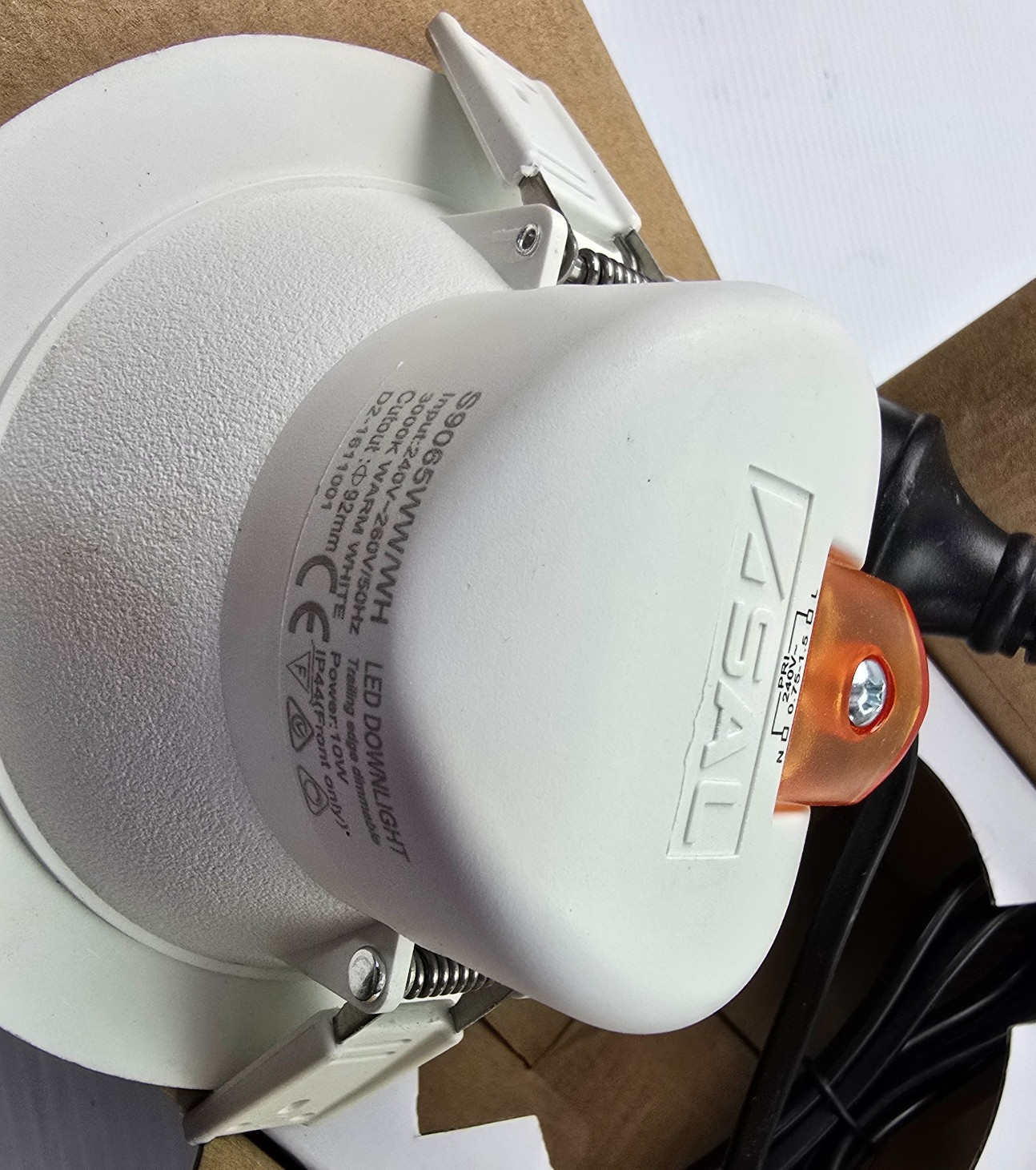 Lummax LED-DL9032WH LED Downlight 6000K 115cm 10W Dimmable IP44 (NEW In Box)