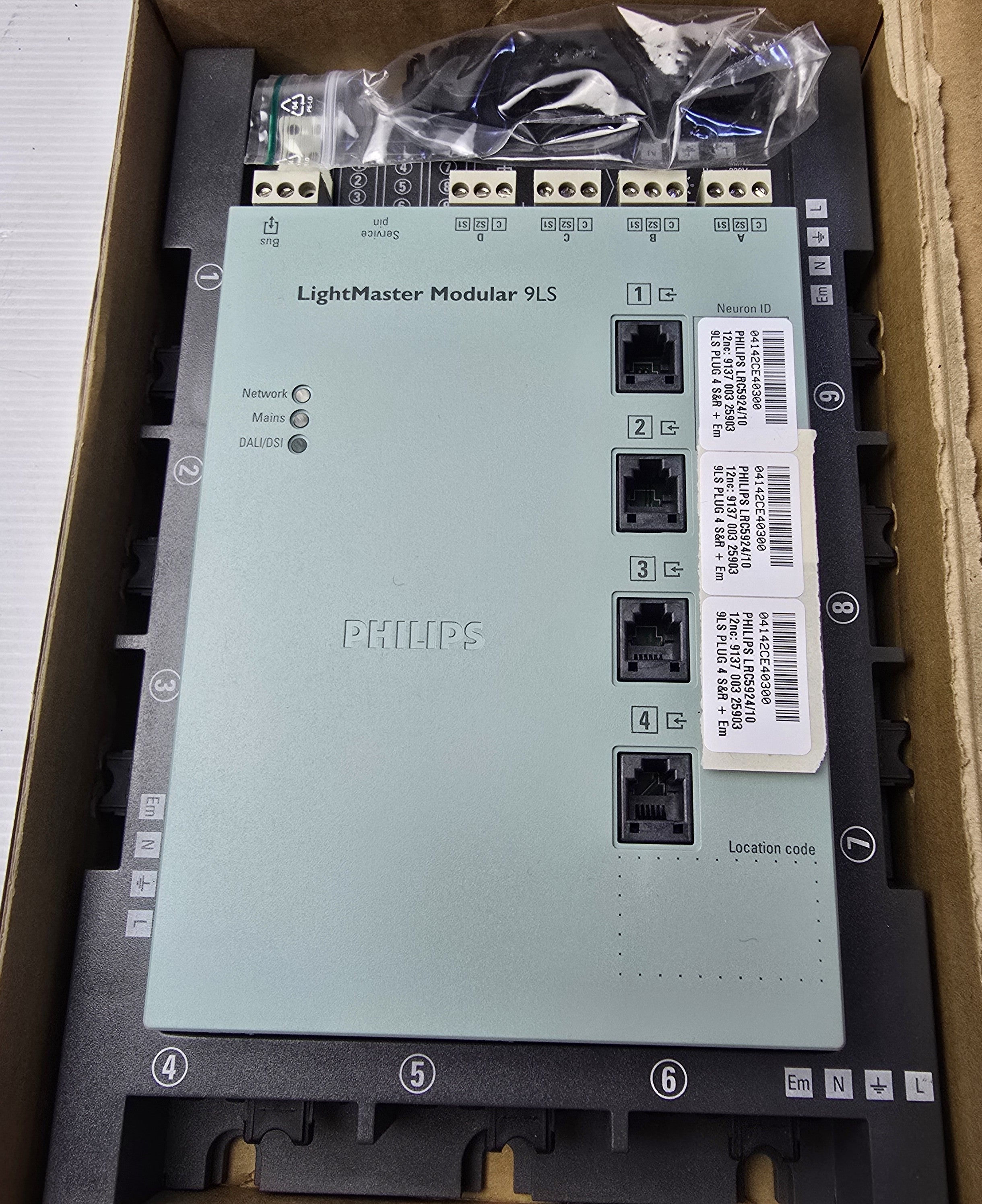 Philips LRC5924/10 LightMaster Modular 9LS Lighting Controller – Indrelec