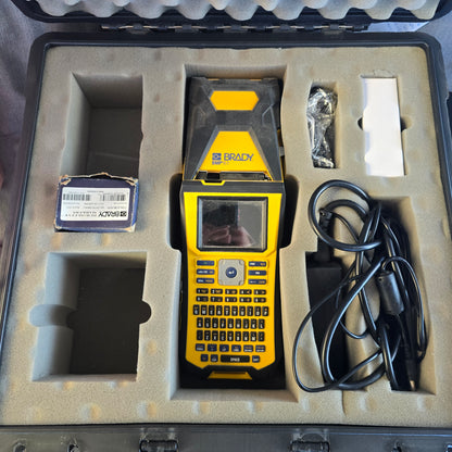 BRADY BMP61 Portable Label Printer Kit Industrial Handheld Labeller (Pre-owned)