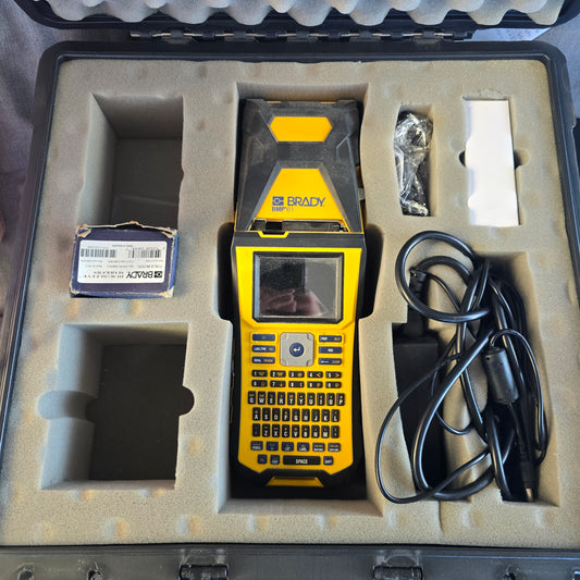 BRADY BMP61 Portable Label Printer Kit Industrial Handheld Labeller (Pre-owned)