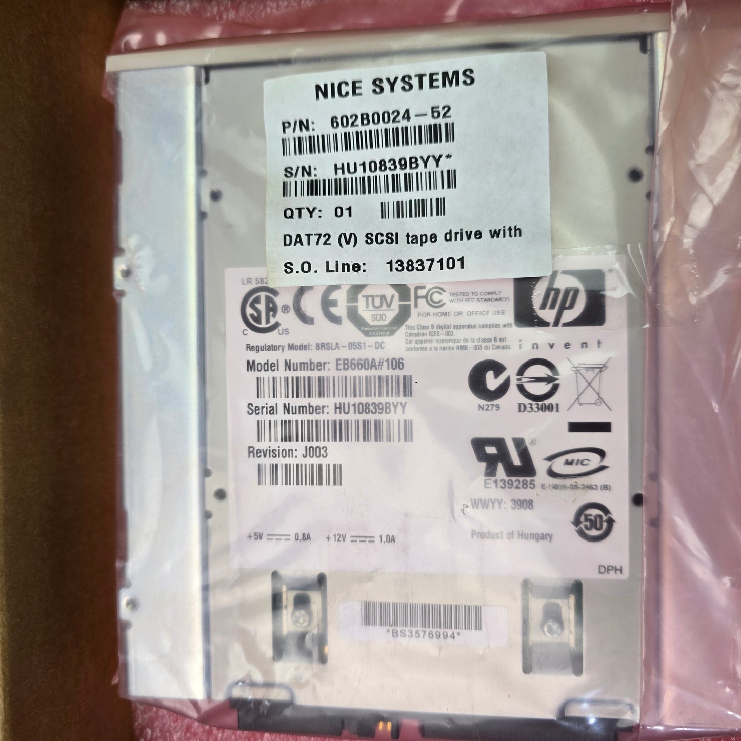 HP EB660A#106 DAT72 36/72GB DDS5 SCSI Internal Tape Drive Kit (New Opened)