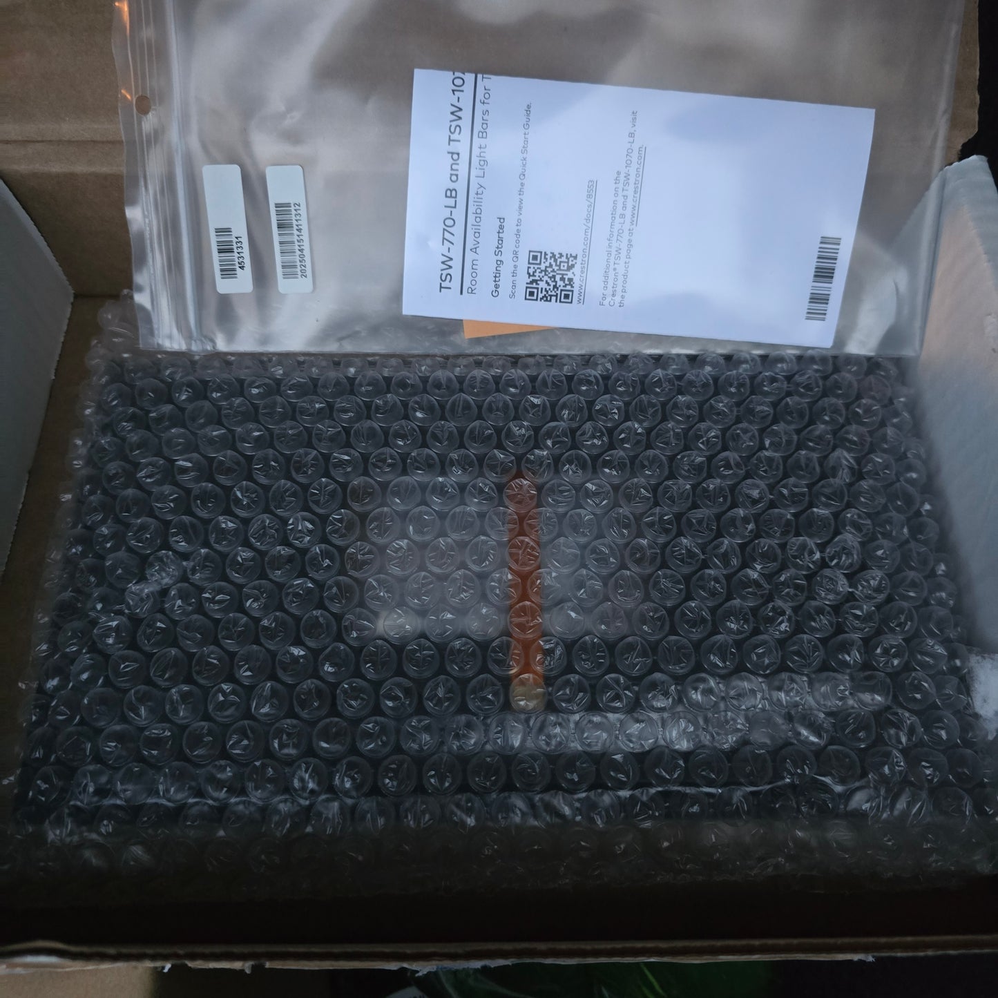 Crestron TSW-1070-LB-B-S 6511125 Room Availability Light Bar Black (New Opened)
