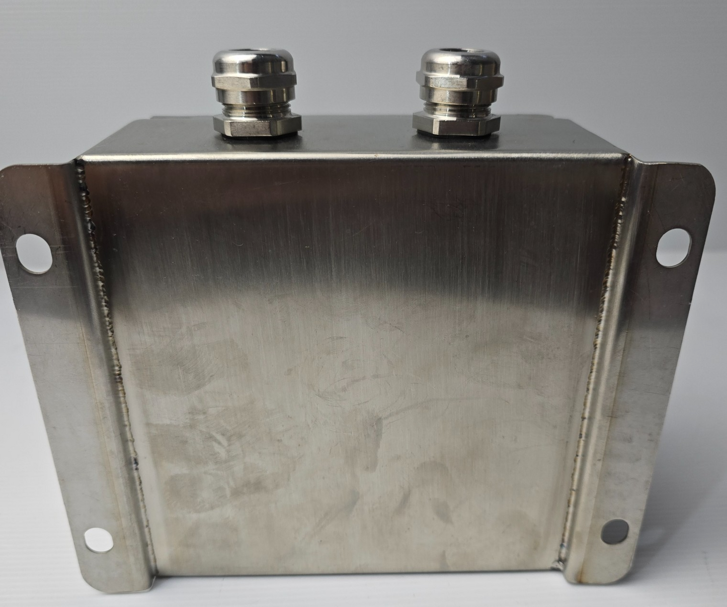 B&R TE1108MF/S IP66 SS Enclosure Green Pushbutton wired 2 x Glands 150x150x80