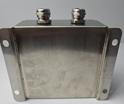 B&R TE1108MF/S IP66 SS Enclosure Green Pushbutton wired 2 x Glands 150x150x80