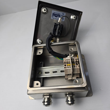 B&R TE1108MF/S IP66 SS Enclosure Green Pushbutton wired 2 x Glands 150x150x80