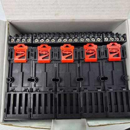 SCHNEIDER RXZE2S114M Relay Socket RXM2 RXM4 Harmony screw [10 Pack] (NEW)