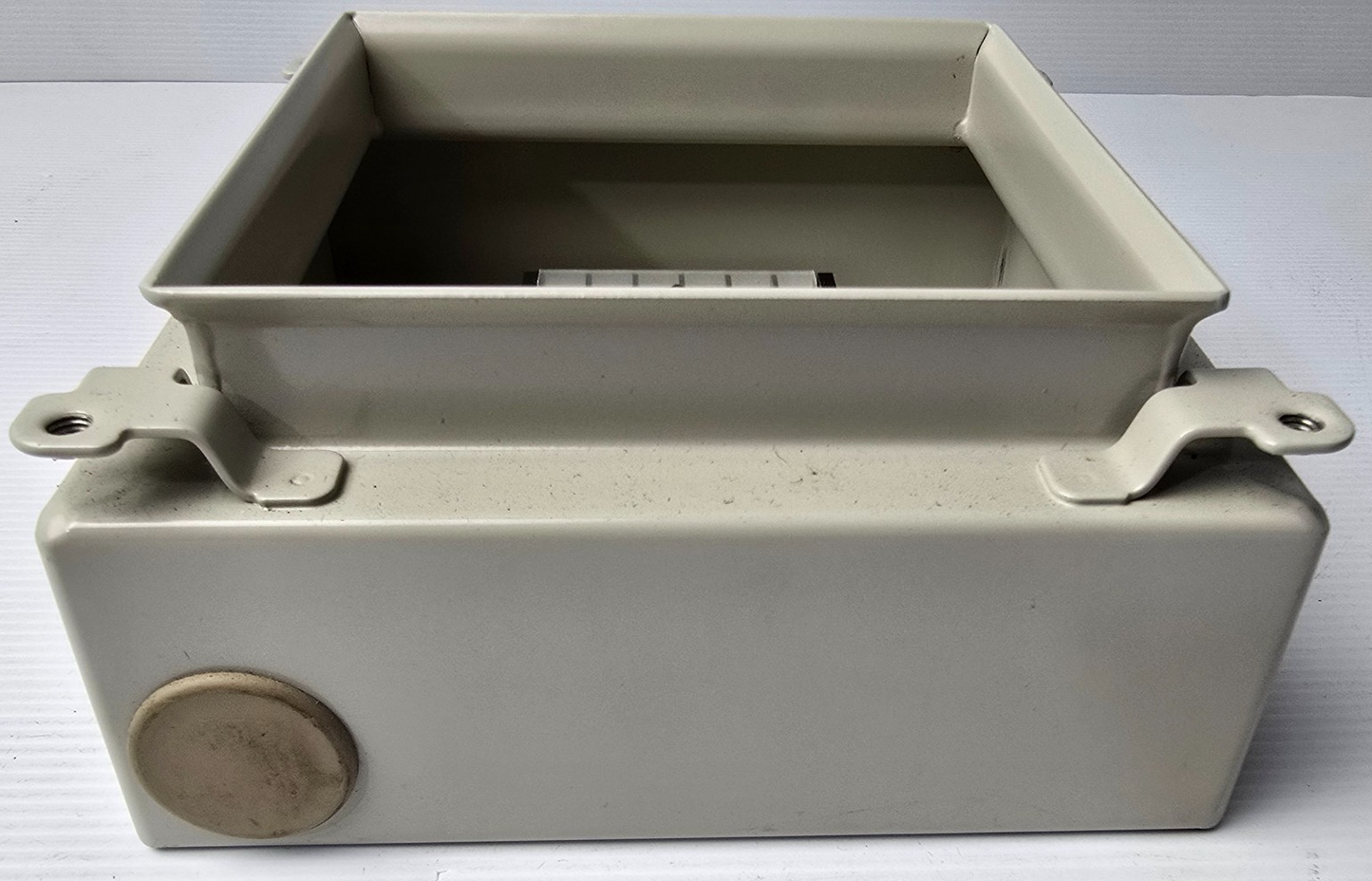 NITO CF8-1515 NITO CF8-1515 Enclosure 9F2221 1YK137-3-6-4 EIDENSHA with Terminal