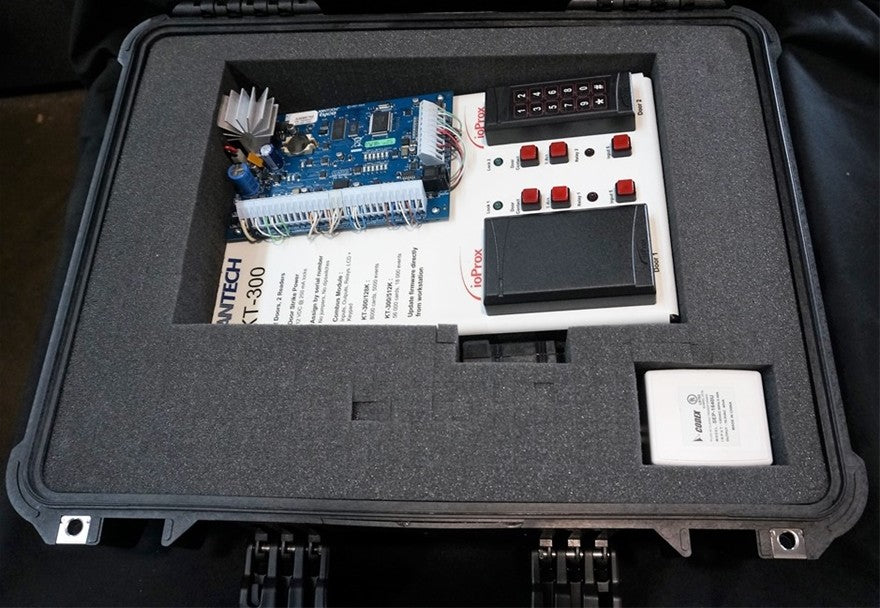 KANTECH KT-300 KT-3PCB Demo Kit Ibc PCB in Case (PreOwned)