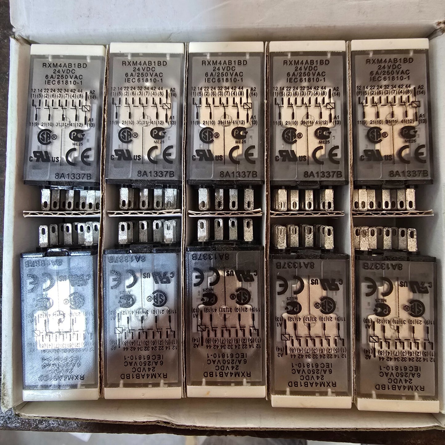 SCHNEIDER RXM4AB1BD Harmony Relays 6A 4CO lock test 24V DC [10 Pack] (NEW)
