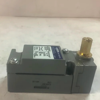 Telemecanique 9007C54B2M11 9007 Series Limit Switch, NO/NC, IP67, SPDT-DB